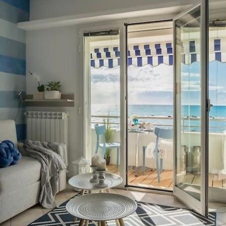 Fronte Mare Spiaggia Marine 59 Diano Marina Exterior foto